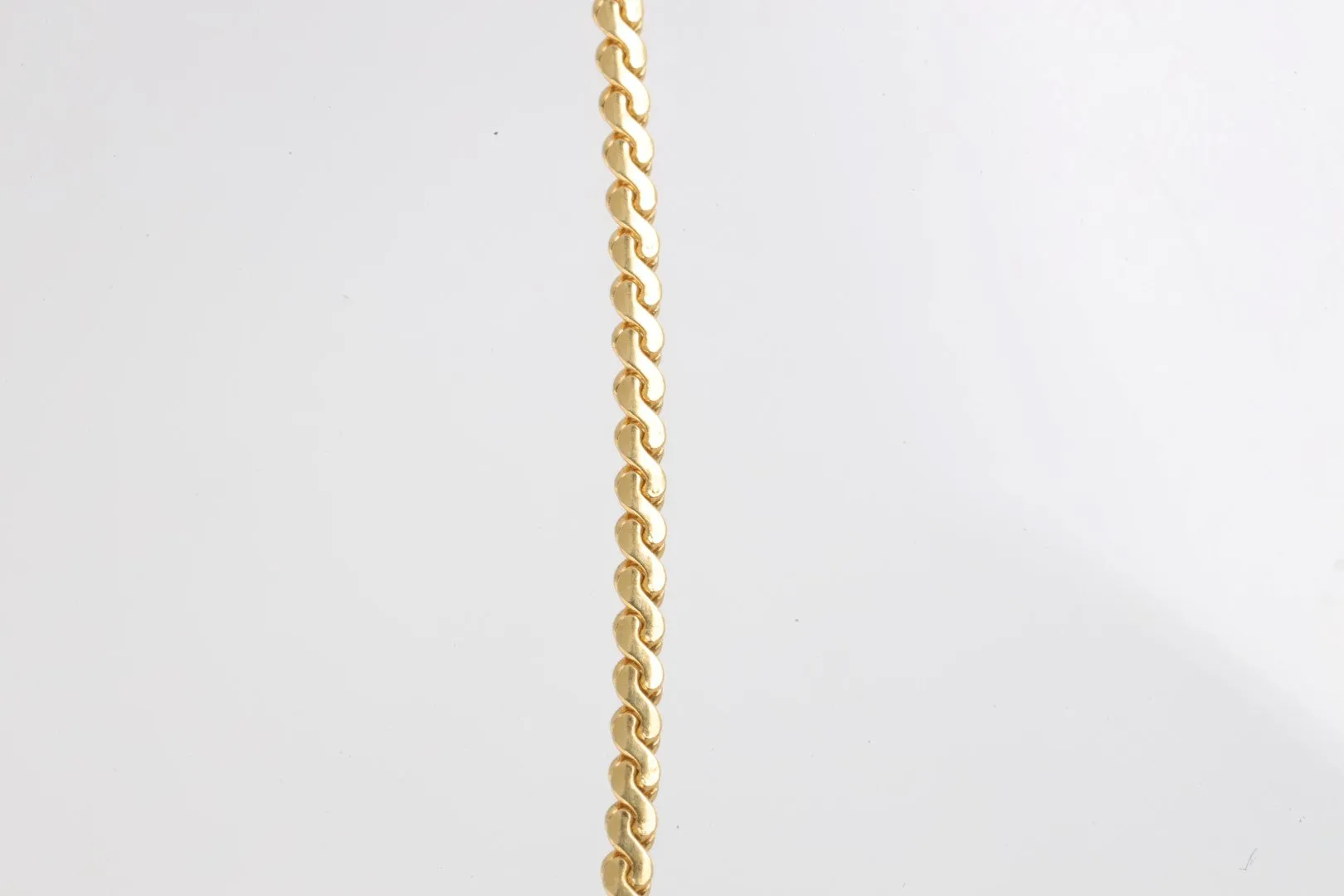 16" 18k Yellow Gold Serpentine Chain Necklace (5.03g.)