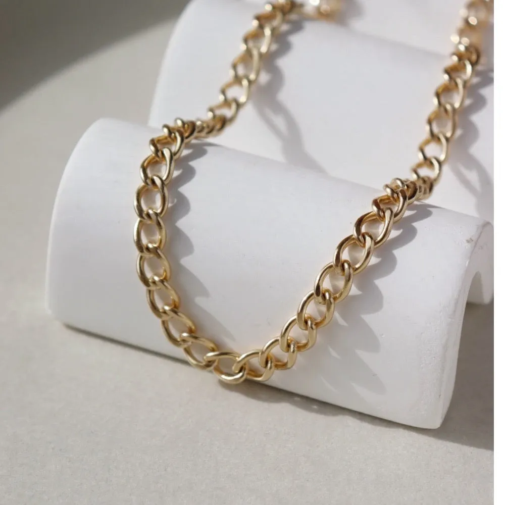 Alexandra Chain