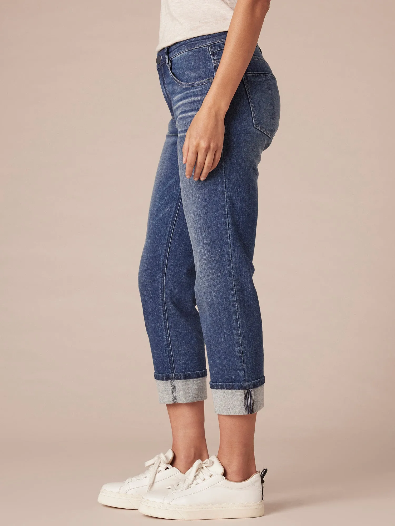 Flex-Ellent Mid-Rise Cropped Girlfriend Jean